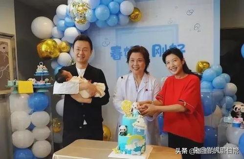 吃瓜爆料女记者视频  第3张